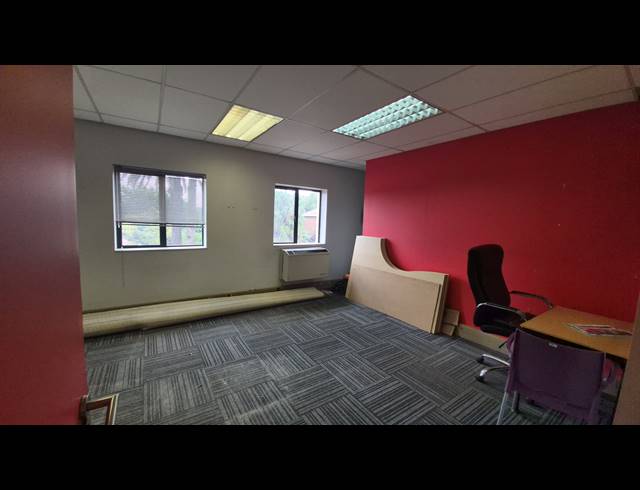 197M² OFFICE TO LET IN BEDFORDVIEW